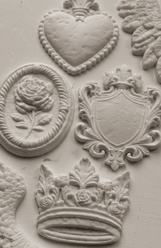 Heraldry Mould by IOD - Iron Orchid Designs