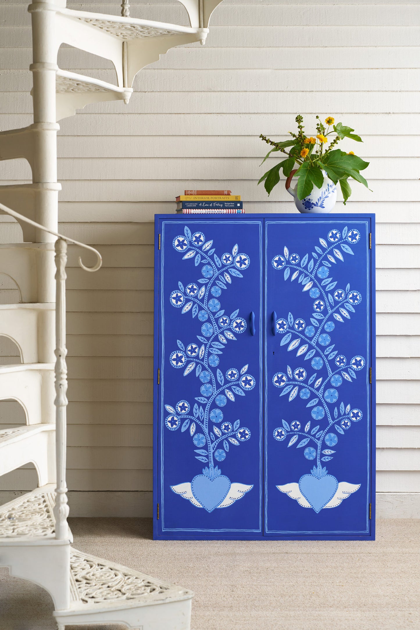 Bright Blue Chalk Paint for Furniture - Frida Blue Annie Sloan