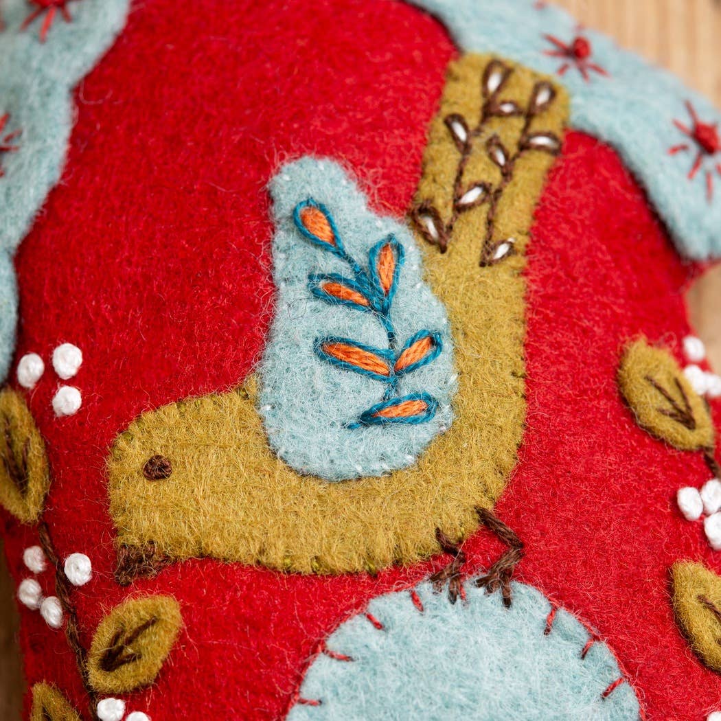 Folk Birdhouse Felt Craft Mini Kit - Corinne Lappiere