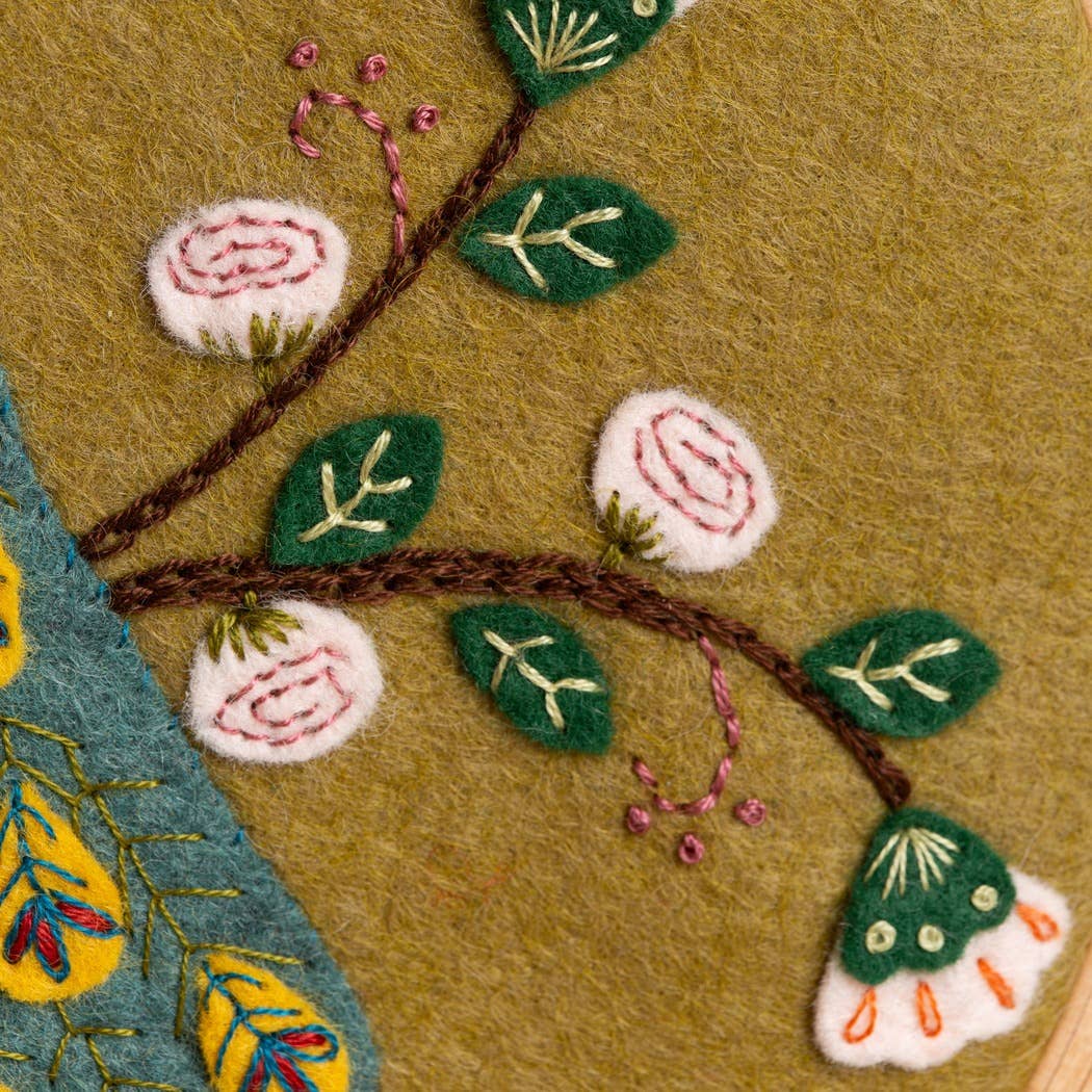 Flamboyant Peacock Appliqué Hoop Craft Kit - Corinne Lapierre