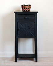 Load image into Gallery viewer, Athenian Black - Annie Sloan Chalk Paint