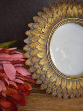 Load image into Gallery viewer, Antique Gold Feather Photo Frame