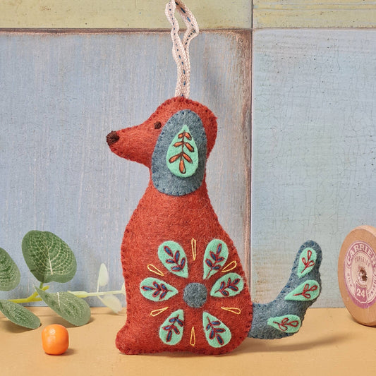 Folk Dog Felt Craft Mini Kit - Corinne Lapierre