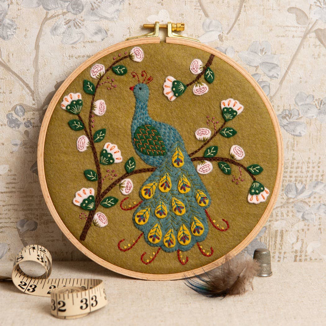 Flamboyant Peacock Appliqué Hoop Craft Kit - Corinne Lapierre